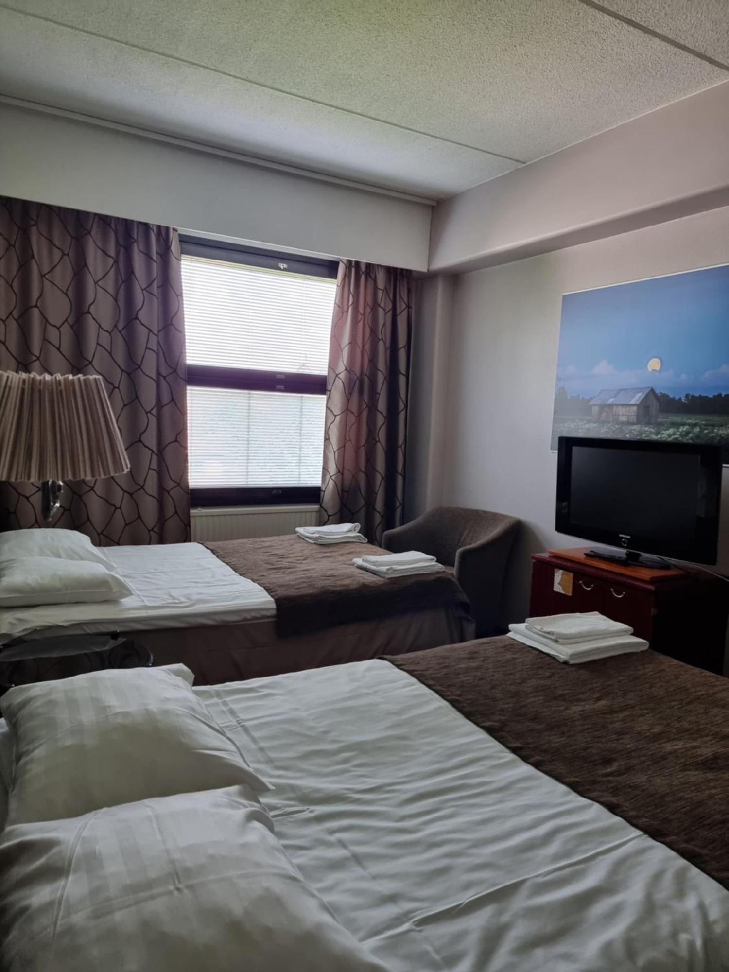 Hotel Lapuahovi Екстер'єр фото