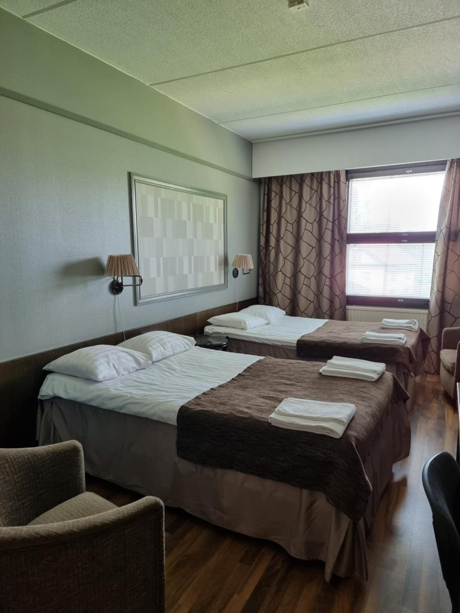 Hotel Lapuahovi Екстер'єр фото