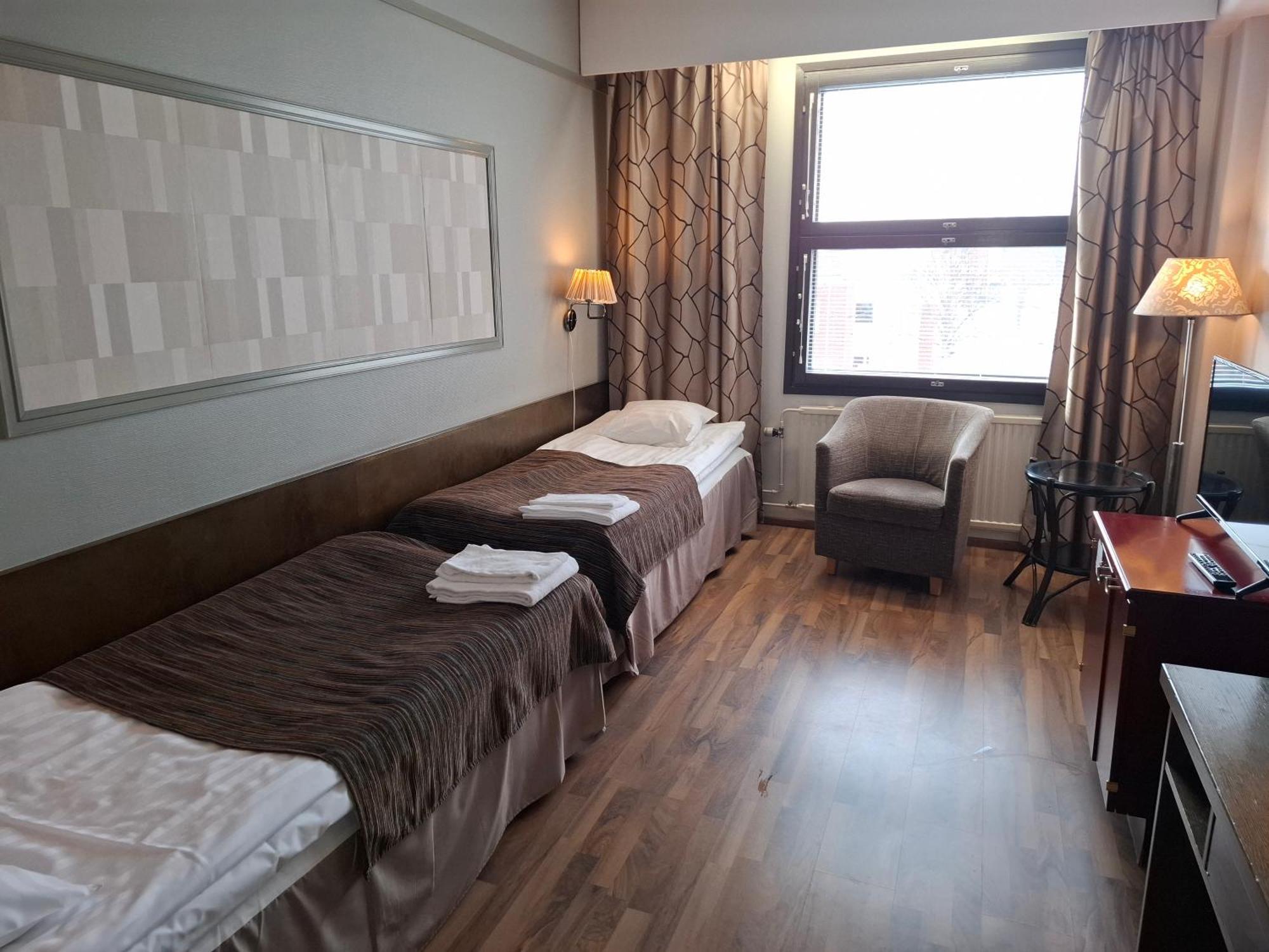 Hotel Lapuahovi Екстер'єр фото