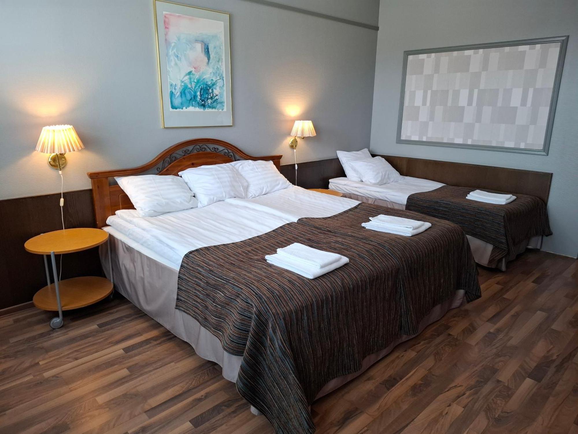 Hotel Lapuahovi Екстер'єр фото