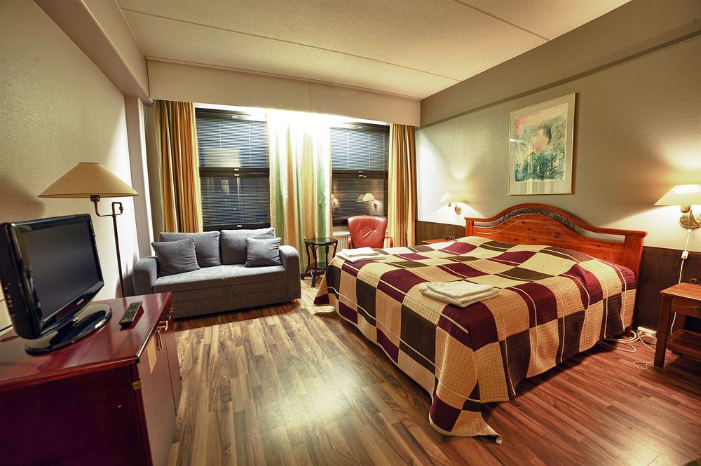 Hotel Lapuahovi Екстер'єр фото